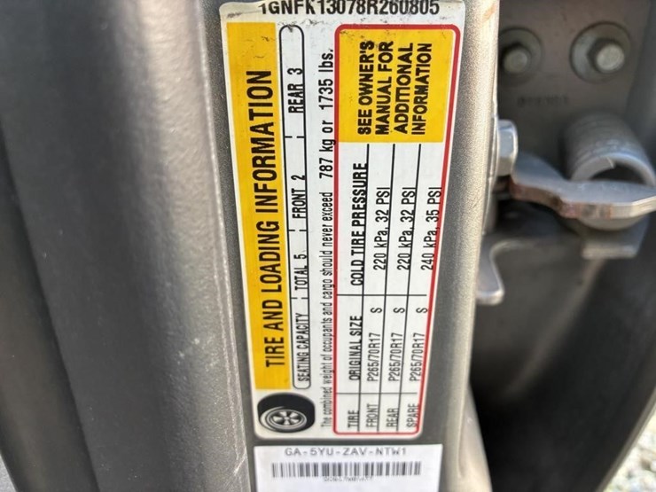 2008-chevrolet-tahoe-image-26