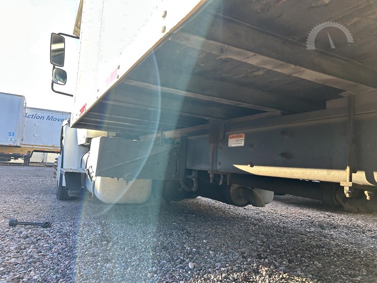 2007-freightliner-business-class-m2-106-image-41