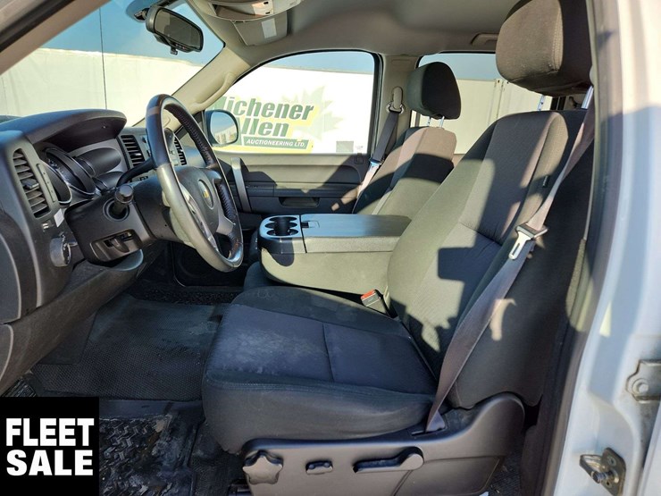 2013-chevrolet-silverado-1500-lt-image-17