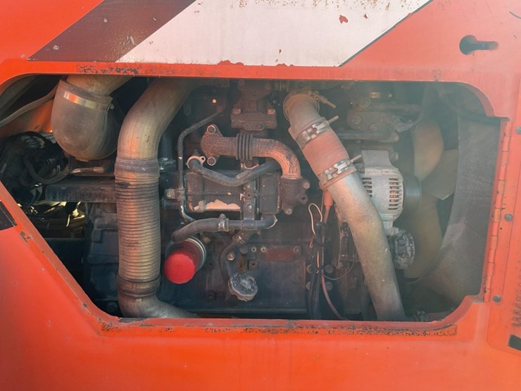 2015-jlg-8042-image-7