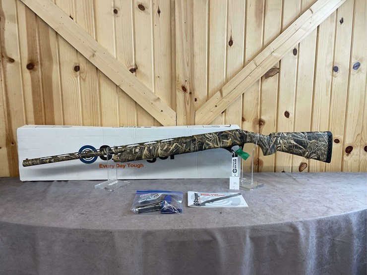 stoeger-model-3000-12-gauge-semiauto-shotgun-image-1