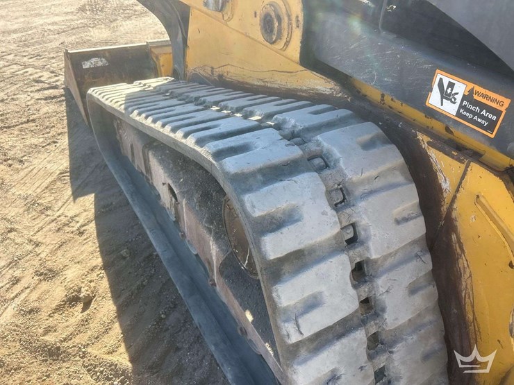 2018-deere-331g-image-27