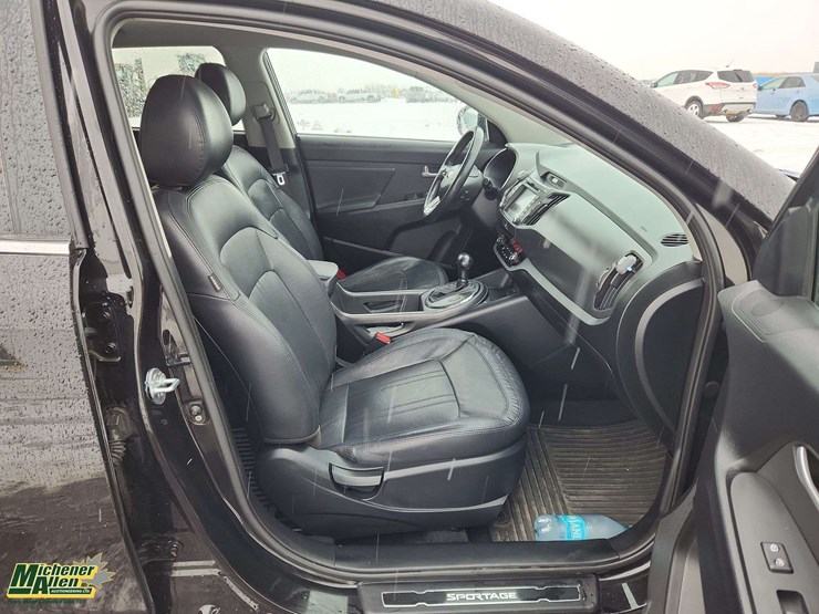 2013-kia-sportage-image-19