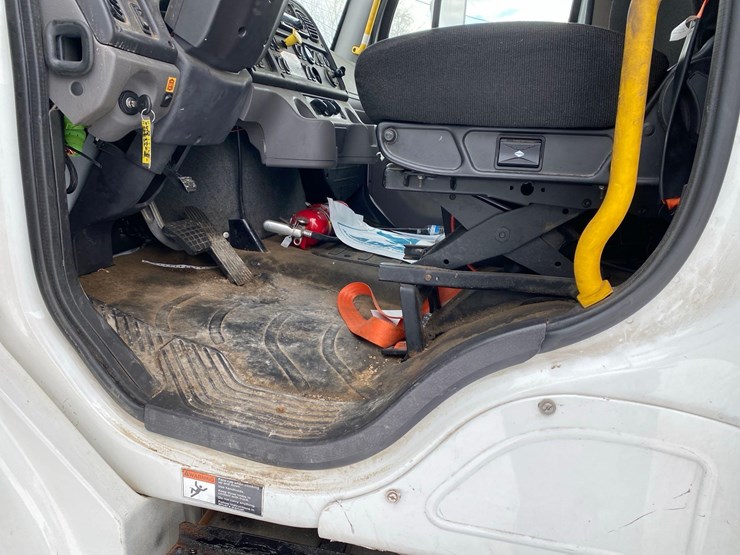 2019-freightliner-m2-curtain-side/box-truck-image-37