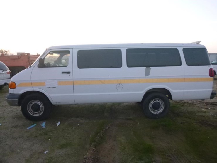 2002-dodge-ram-3500-image-5