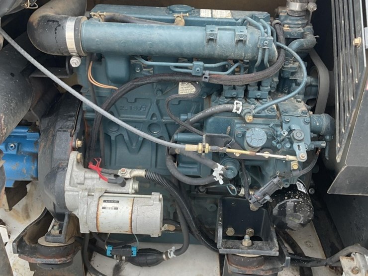 2005-bobcat-331c-image-10