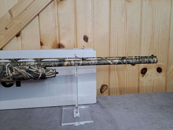 stoeger-model-3000-12-gauge-semiauto-shotgun-image-12