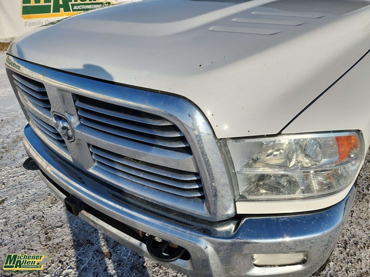 2014-ram-2500-slt-image-37