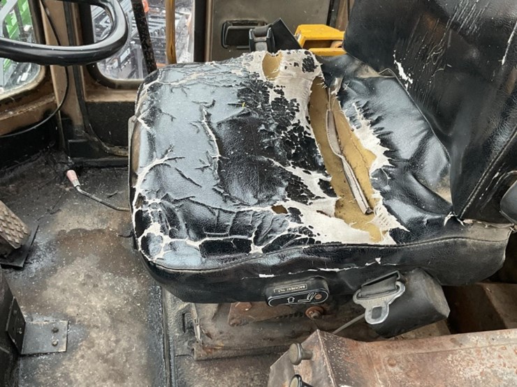 komatsu-wa180-image-8