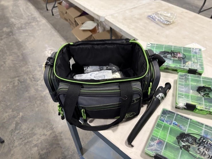 soft-tackle-box-with-baits-image-2