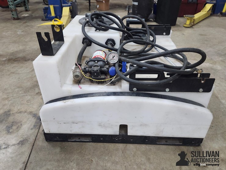 country-way-40-gal-sprayer-tank-image-2