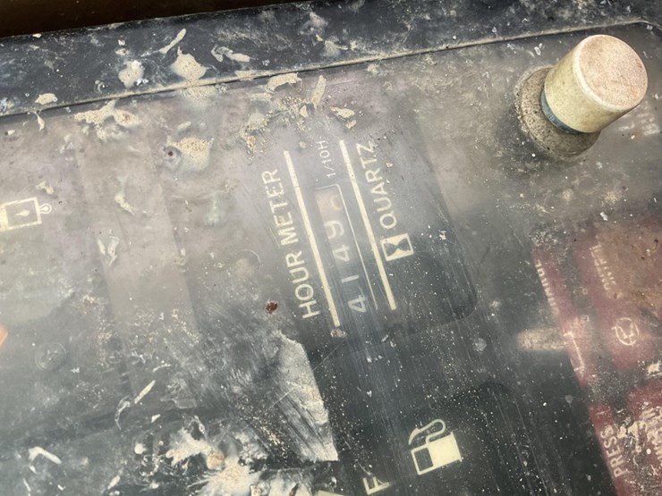 caterpillar-e120b-image-10