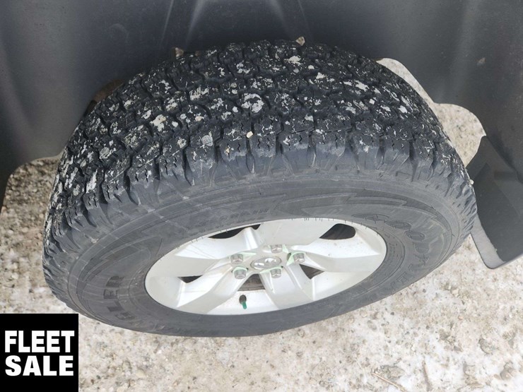 2014-dodge-1500-image-11