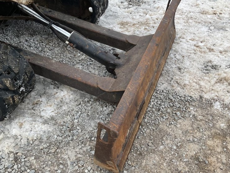 2005-bobcat-331c-image-4