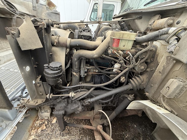 1998-international-4700-image-7