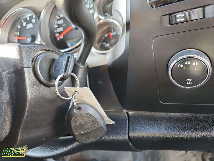 2013-gmc-sierra-3500hd-image-12