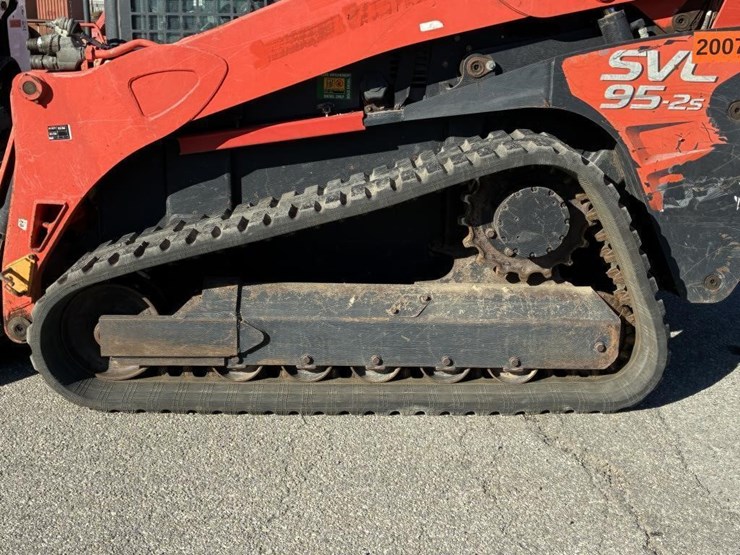 2020-kubota-svl95-2s-image-10