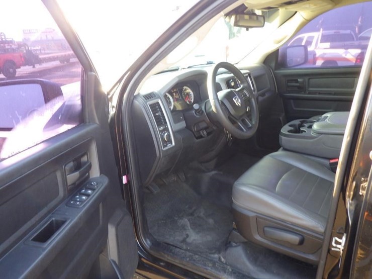 2015-dodge-1500-image-5