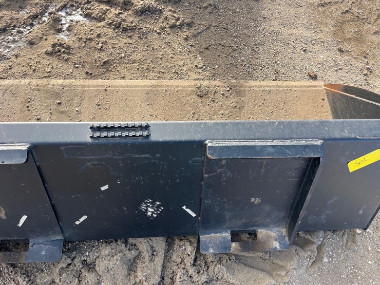 skidsteer-bucket-image-4