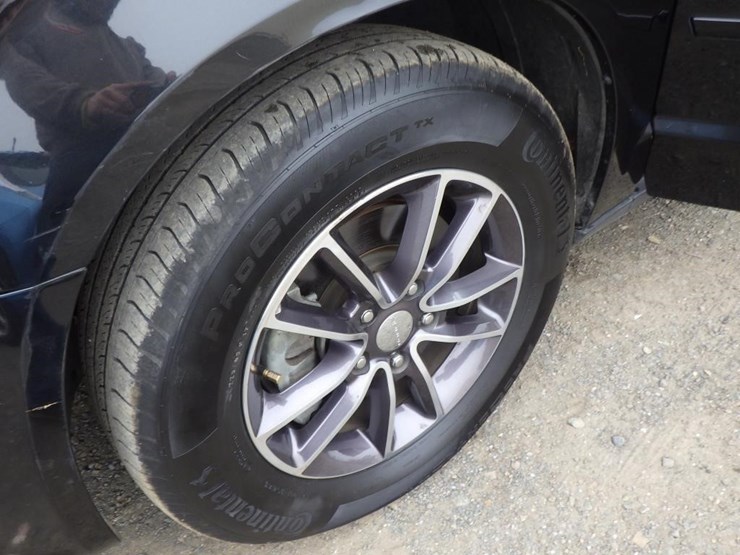 2017-dodge-grand-caravan-image-13