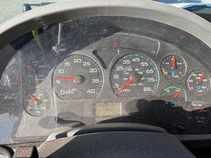 2003-international-7400-image-14