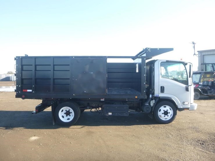 2018-isuzu-nqr-image-6