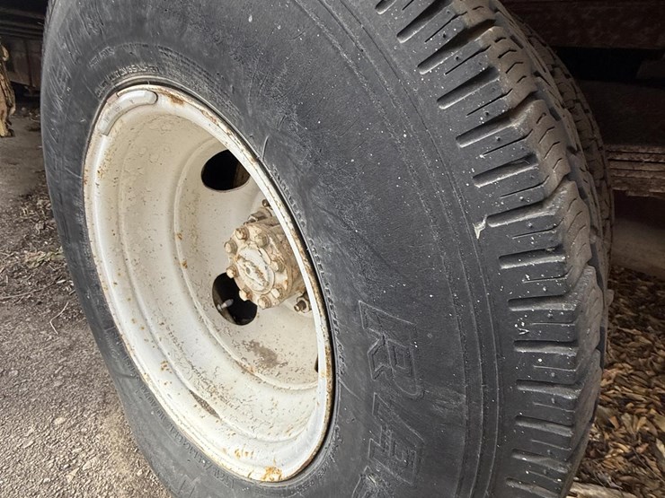 1985-ford-e350-image-10