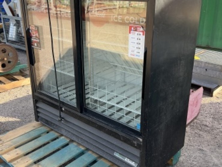 true-commercial-refrigerator-image-2