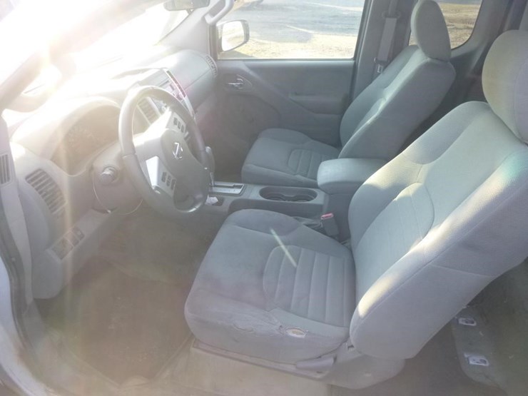 2016-nissan-frontier-image-7