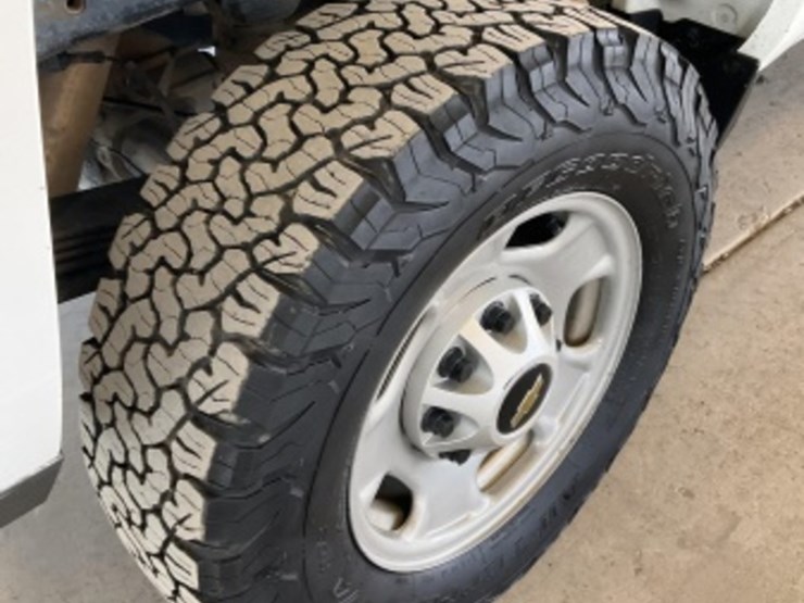 2016-chevrolet-silverado-2500-image-8