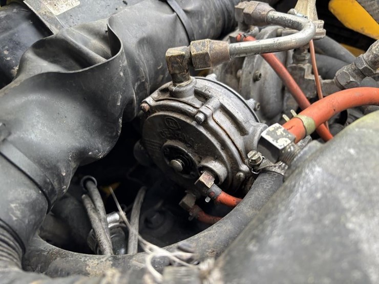 yale-glc080lgnae095-forklift-image-35