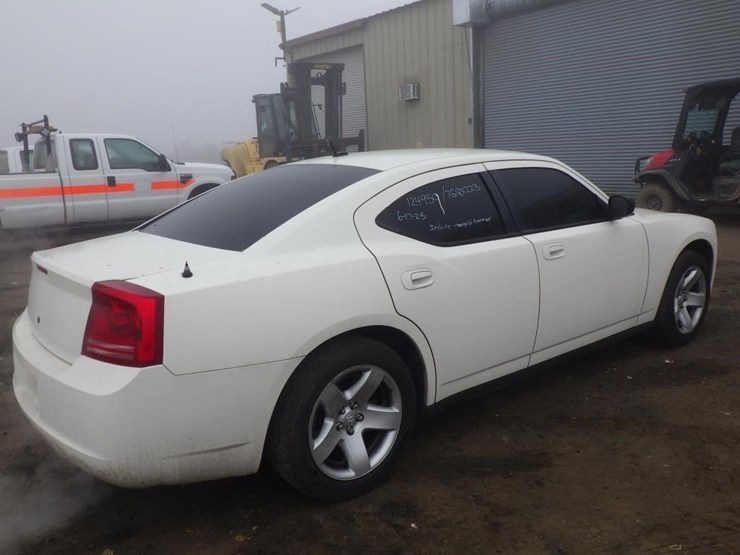 2007-dodge-charger-sedan-image-3