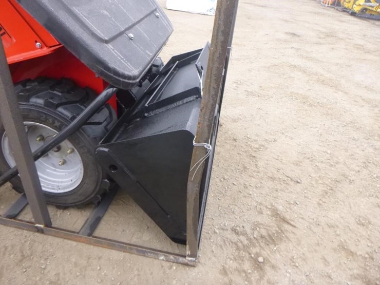 2025-agt-sda140w-skid-steer-loader-image-8