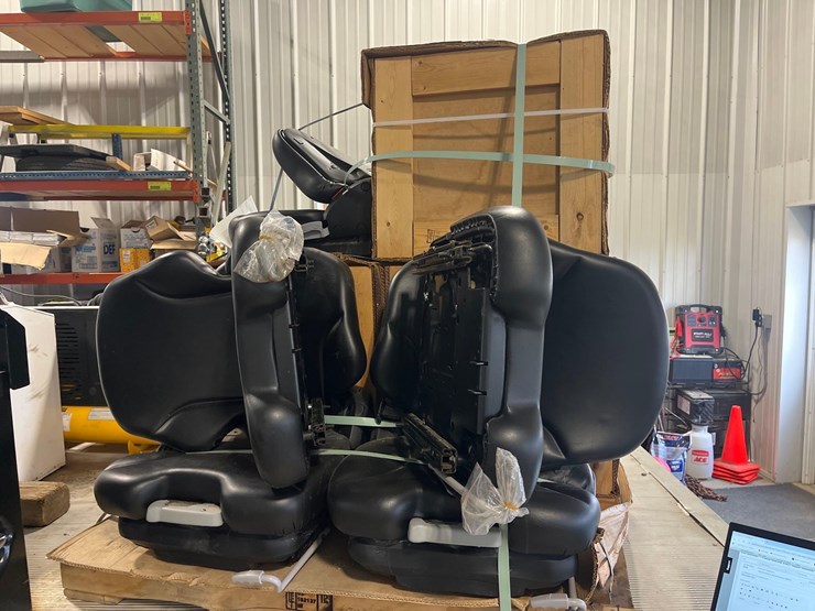 skid-steer-seat-image-14