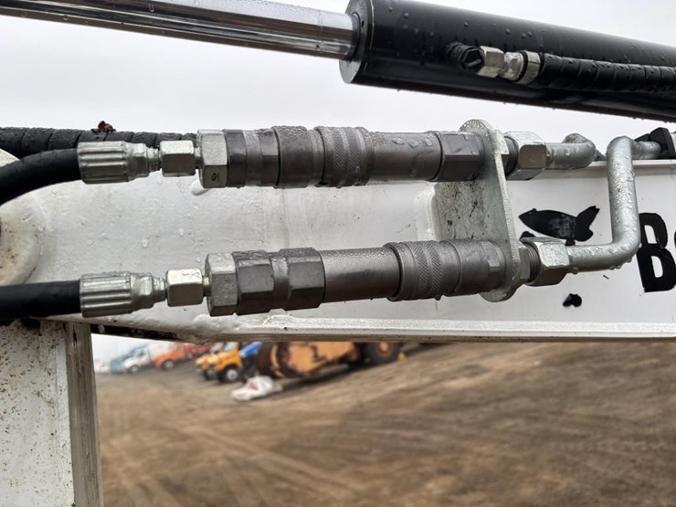 2021-bobcat-e26-image-16