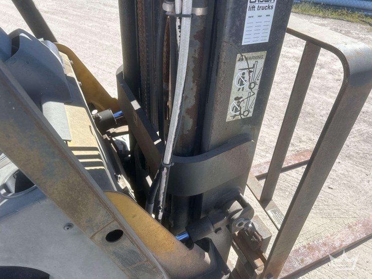 2007-caterpillar-c5000-5,000lb.-straight-mast-lp-forklift-image-15