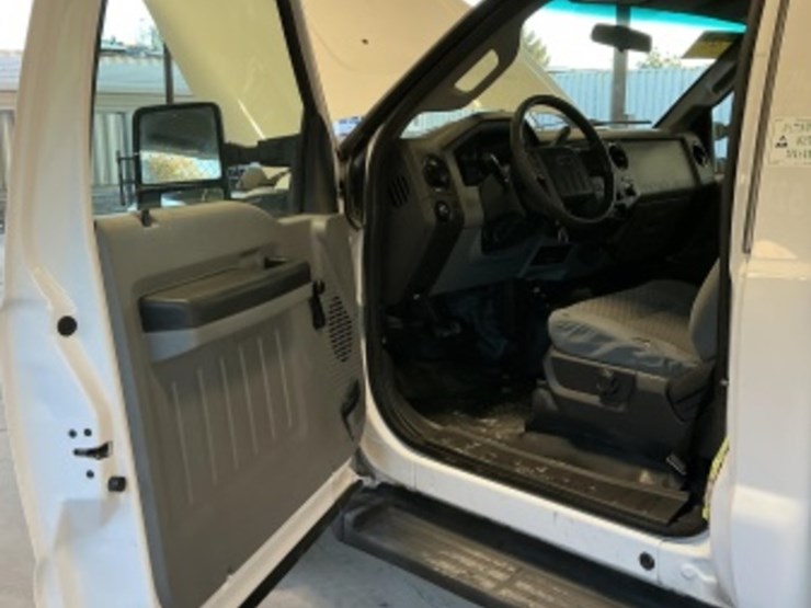 2013-ford-f350-image-22