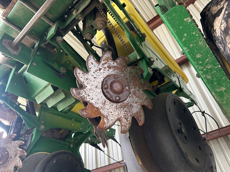 john-deere-1725-image-21