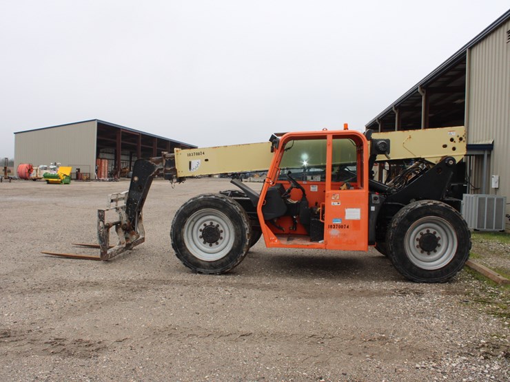 2015-jlg-g6-42a-image-1