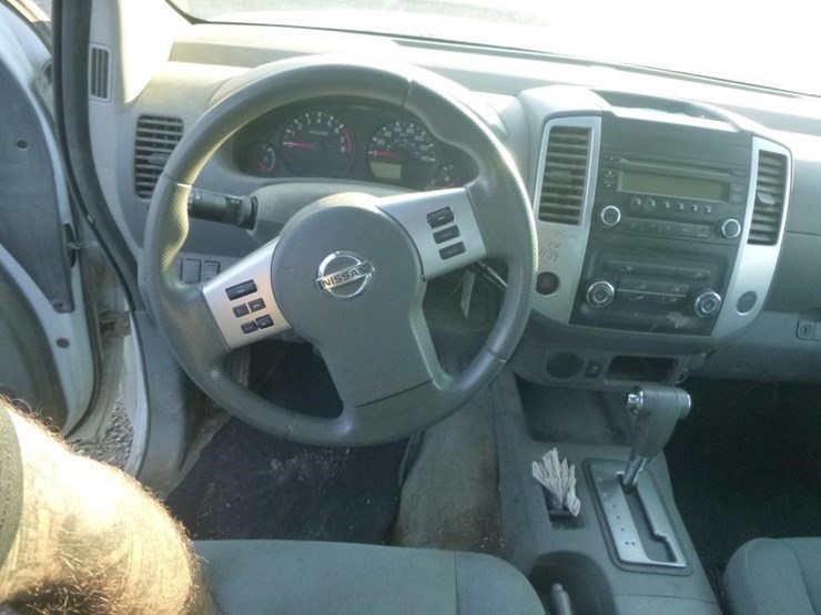 2016-nissan-frontier-image-8