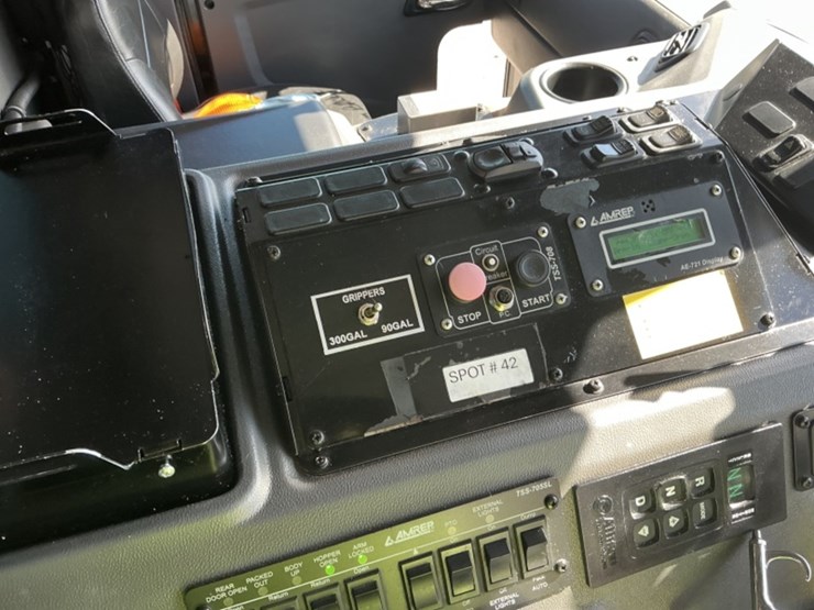 2018-peterbilt-520-image-35