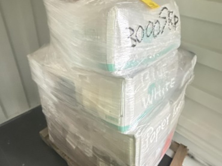 pallet-of-asst-paper-coveralls-image-3