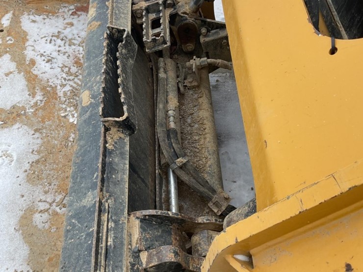 2021-caterpillar-259d3-image-9