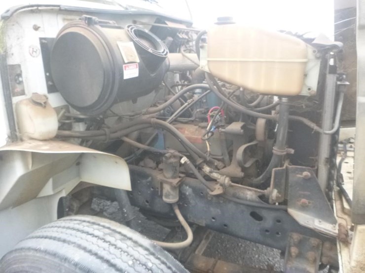 1997-international-4700-image-13