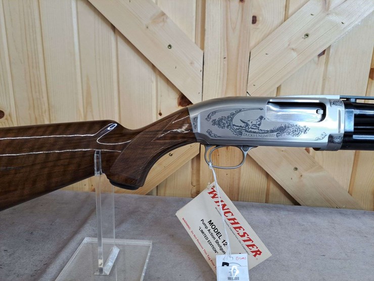 winchester-/ducks-unlimited-model-12-20-gauge-pump-shotgun-image-3