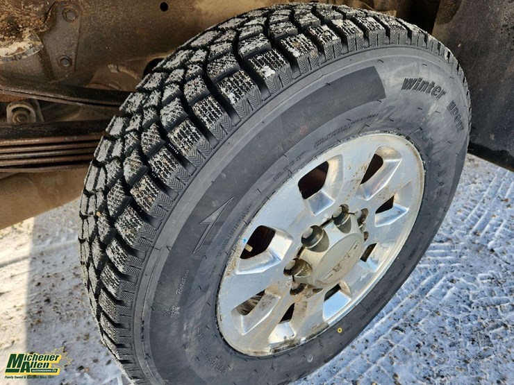 2013-gmc-sierra-3500hd-image-31