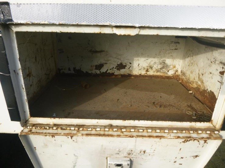 2008-ford-f550-image-15