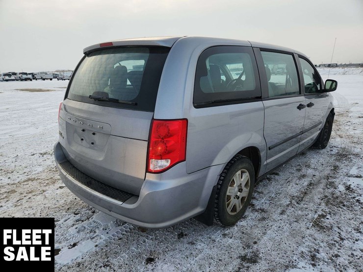 2013-dodge-grand-caravan-se-image-4