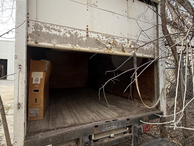 2000-isuzu-npr-image-4