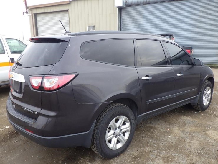 2015-chevrolet-traverse-image-3